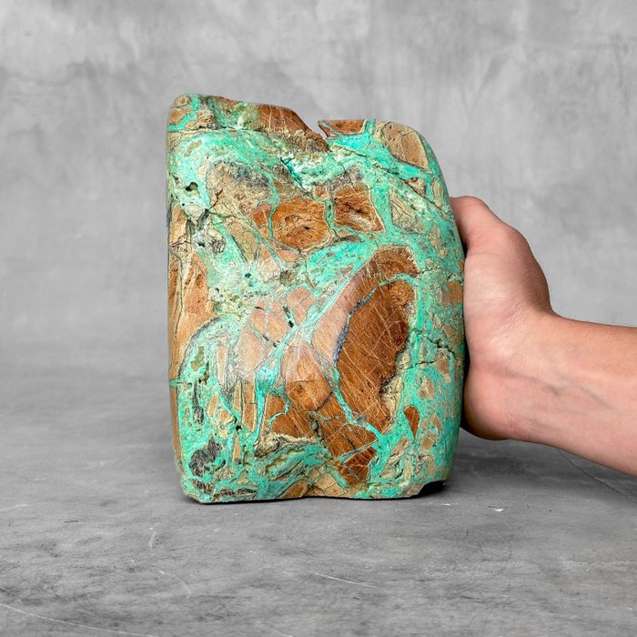 FĂRĂ PRET DE REZERVĂ - Smithsonite verde complet lustruit - Formă neimpusă - Înălțime: 16 cm - Lățime: 11 cm- 3700 g - (1)