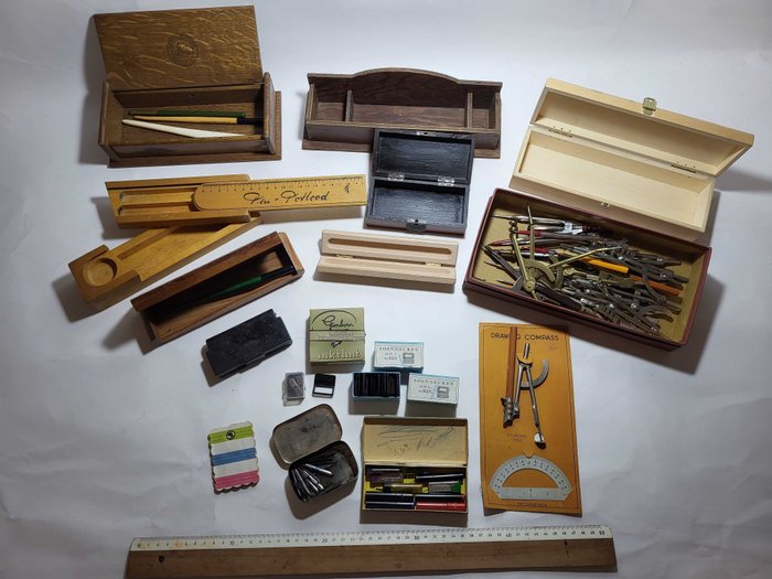 Pencil box - Wood- Oak