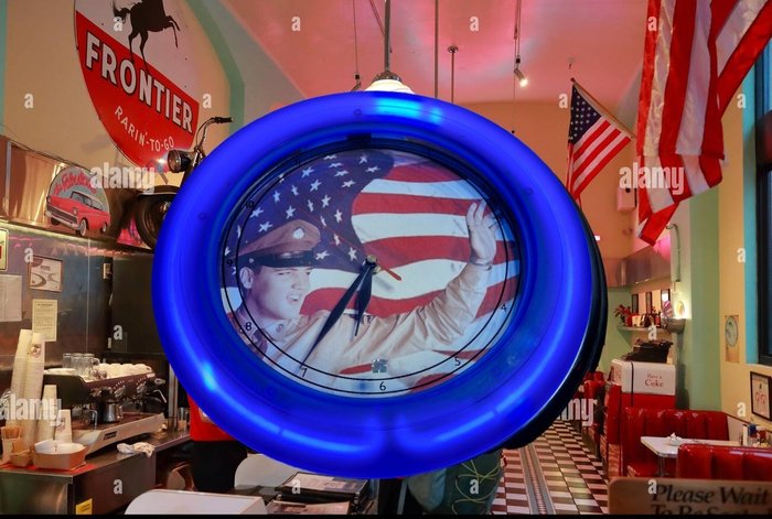 广告标牌 - 霓虹灯时钟猫王挂钟装饰时钟美国 50 年代风格复古 - 塑料