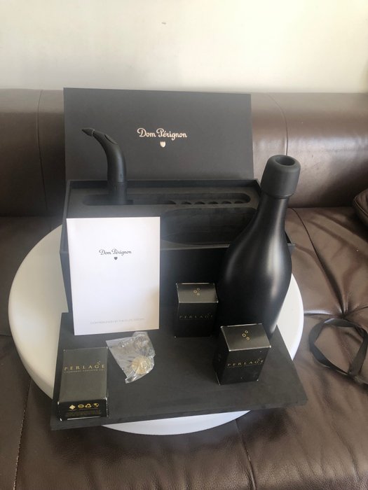 葡萄酒配件 -  Dom Perignon“By The Flute System”香槟酒专利气泡系统，配有 - 3 个二氧化碳气瓶和专利材料