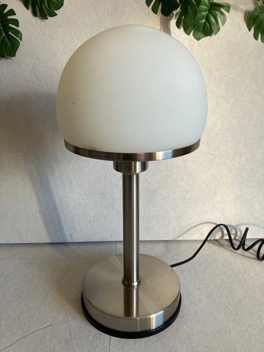 Paget Trading UK. - Table lamp - H10153C - Iron (cast/wrought), milk glass