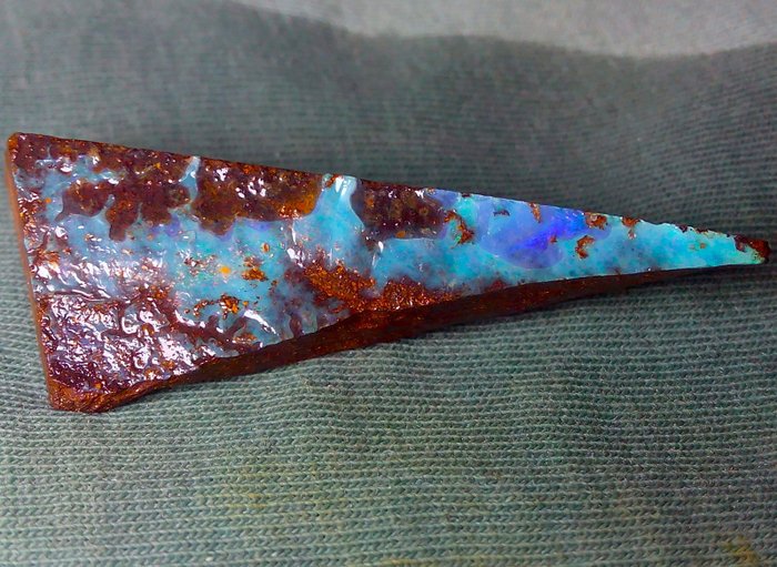 45,10 cts - Australian Boulder Opal - Τραχύς- 9 g