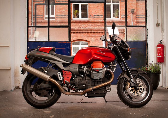 Moto Guzzi - V11 - Rosso Mandello - #226/300 - 1100 cc - 2001