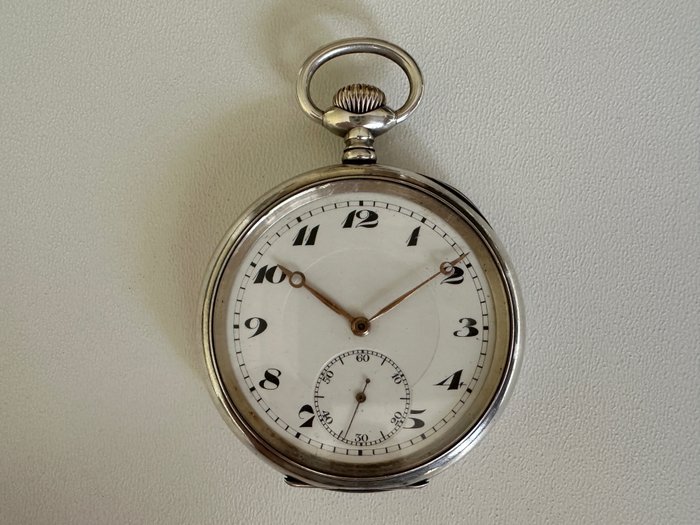 Sola - pocket watch - 1901-1949