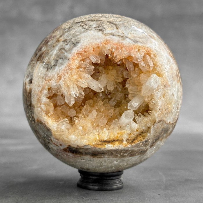 KEIN MINDESTPREIS – Wundervoller Kristallquarz Kugel auf einem maßgefertigten Holzständer- 1600 g