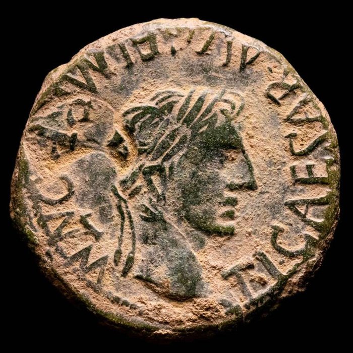 Império Romano (Provincial). Tibério (14-37 DC). As minted in Turiaso, Spain. AD 14-37. MVN TVR II VIR L CAEC AQVIN M CEL PALDV, bull standing right,
