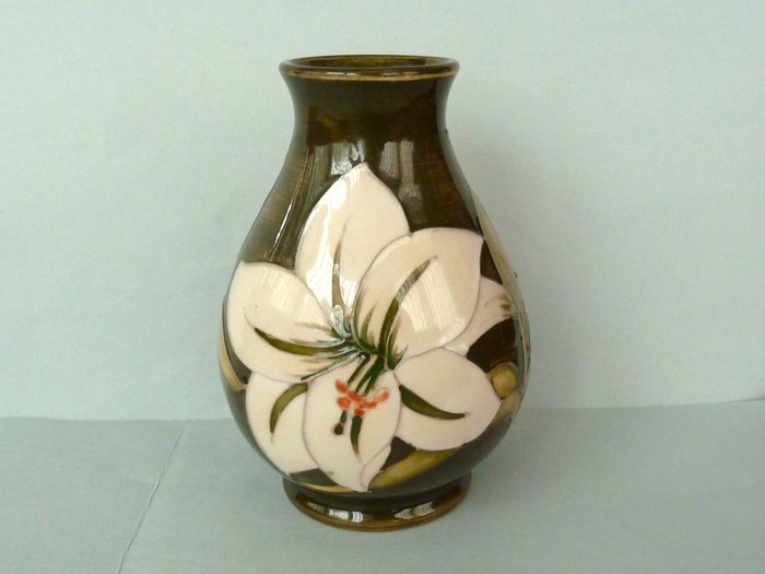 Moorcroft - Vase -  Bermuda-Lilie  - Keramik