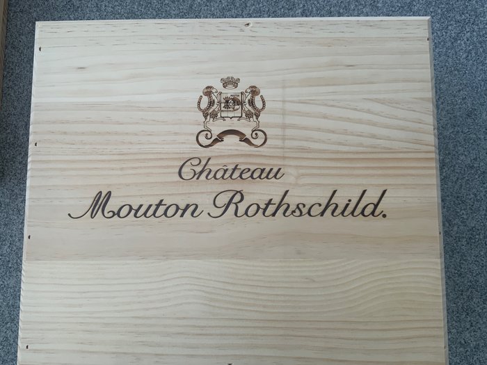 2020 Chateau Mouton Rothschild - Pauillac 1er Grand Cru Classé A - 3 Garrafas (0,75 L)