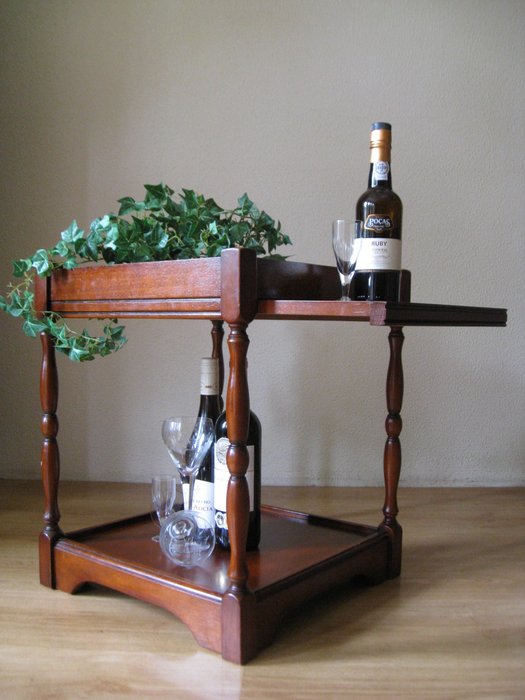 边桌 - 古董，樱桃木，包括酒桌，仅运送欧洲 1 和 2