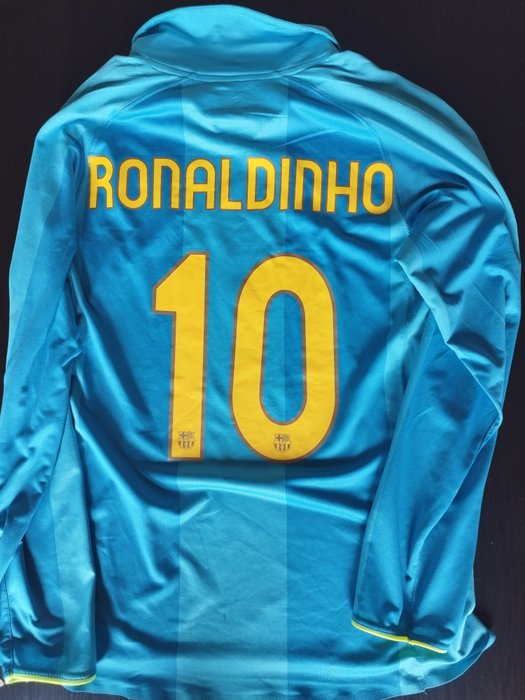 FC Barcelona - Spanish Football League - Ronaldinho - Football jersey 