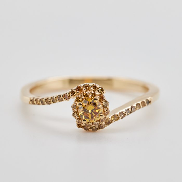 Ingen mindstepris - Ring Gulguld Diamant  (Natur) 