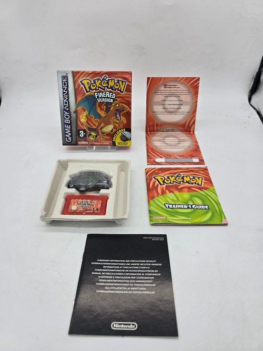 Old STOCK Extremely Rare Nintendo Game Boy Advance Pokemon FIRERED Version First edition EUR - Nintendo Gameboy, boxed with game, rare Inlay, box protector and manual, UNSCRATCHED VIP CARD - 電動遊戲 - 帶原裝盒