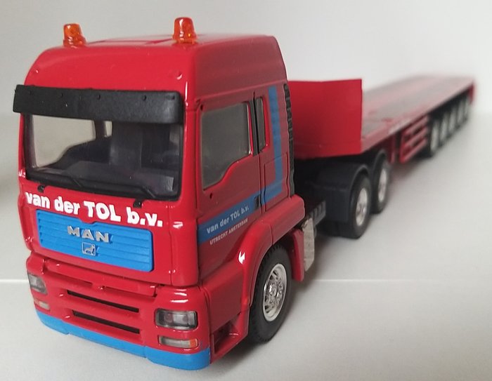 Conrad 1:50 - Machetă camion - MAN TGA - tractor cu încărcător redus "Van der Tol - Utrecht"