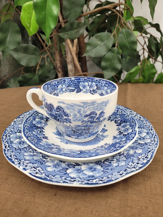 Enoch Wedgewood - Kaffe og te servise (3) - Handbemaltes Porzellanservice "Woodland" in Blau - Porselen