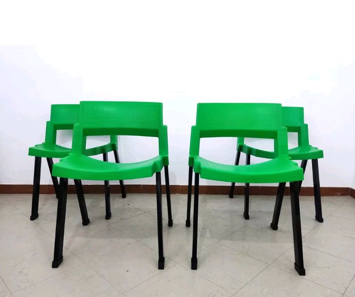 Lamm Italia - Paolo Orlandini & Roberto Lucci - 堆疊椅 (4) - 城市 - 塑料, 金屬