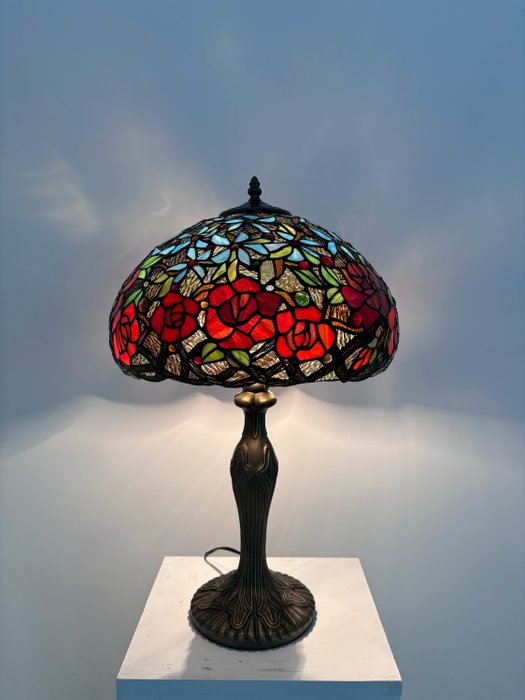 Stile Tiffany - Bordlampe - Farvet glas