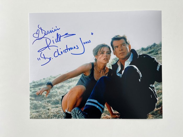 James Bond 007: The World is Not Enough, Denise Richards as "dr. Christmas Jones" handsigned photo with B'BC holographic COA