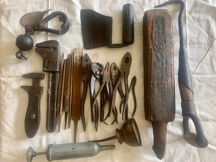 Antique Collection - Early 18th - 18th Century Iron Rare Tools - Woodworking - Arbetsverktyg - Gothic