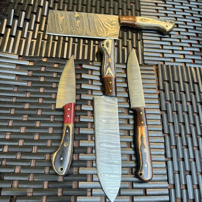 Küchenmesser - Chef's knife - Damast, Traditionelle und professionelle 4-teilige Küchenmesser, die am besten für Ihre Küche geeignet sind. - Südamerika