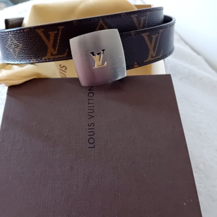 Louis Vuitton - Set accesorii modă