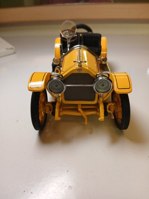 Franklin Mint 1:24 - Miniatura de carro descapotável - Stutz Bearcat Roadster 1915
