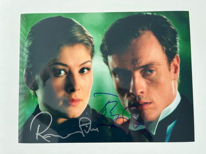 James Bond 007: Die Another Day - Rosamund Pike as "Miranda Frost" and Toby Stevens as "Gustav Graves" handsigned photo with b´bc