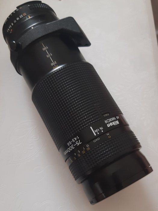Nikon AF Nikkor 75-300mm 1:4.5-5.6 | 變焦鏡頭