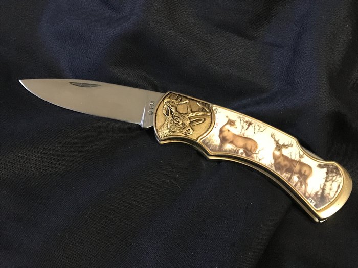 Franklin Mint, Couteau de poche de collection  CERF et SA BICHE  et signé R.B.F - 袖珍小刀