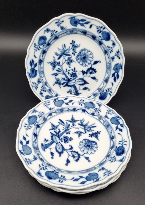 Meissen - Service de table - Modèle d'oignon 4 x assiettes de démarrage d'environ 19 cm. - Porcelaine