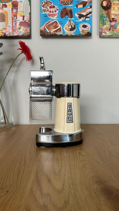 Quick Mill - Grattugia per formaggio - Acciaio, Ferro (ghisa/battuto), Plastica