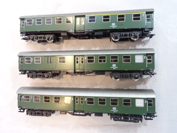 Märklin H0轨 - 4131/4132/4133 - 模型火车客运车厢 (3) - 3辆AByg 503客车改装车 - DB