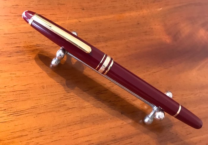 Montblanc - MontBlanc Meisterstuck Bordeaux Rollerball  with Gold Trims - 滚珠笔