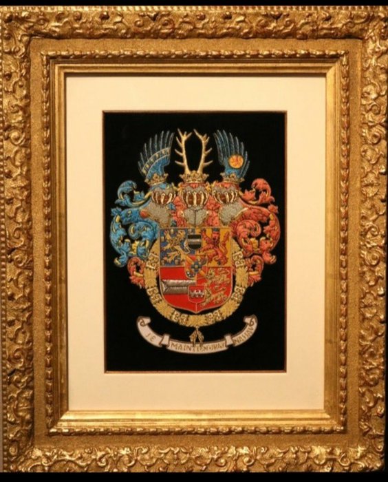 Dekorativt ornament - Indrammet broderet våbenskjold - Holland 