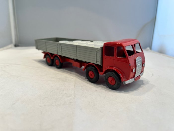 Dinky Toys 1:43 - 模型汽车 - ref 901 Foden 8-wheel Truck with load 1955 - 英国制造