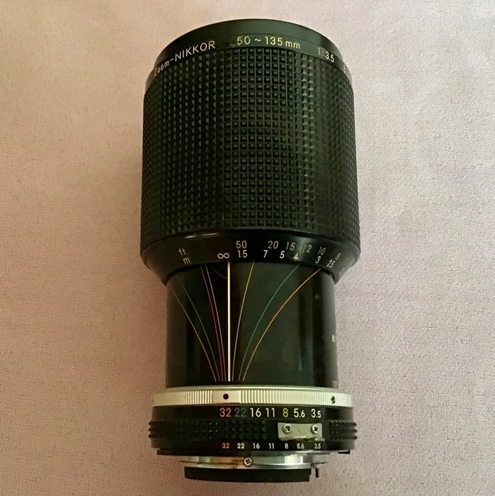 Nikon Zoom-Nikkor 50-135 mm f3.5 AIS Zoom-objektiivi