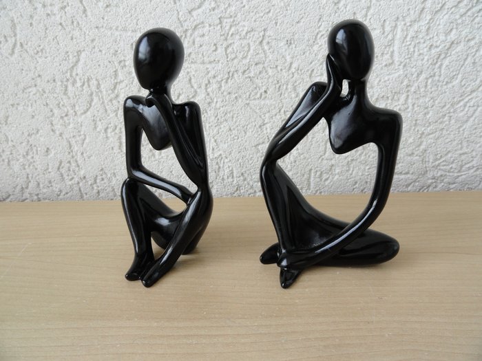 Figurine - De Denker (2) - Resin/ Polyester