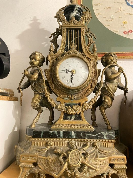Uhr mit Garnitur  (3) - Barock - Marmor, Messing - 1980-1990