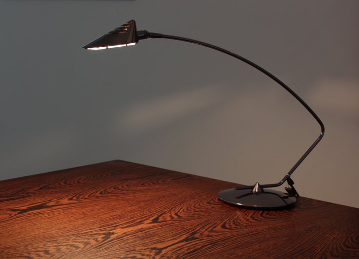 Fase - Luis Perez de la Oliva - Desk lamp - Metal