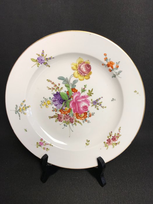 Meissen - Fad - Porcelæn, Ø 24 - smukke blomster - håndmalet - 1700-1800 tallet