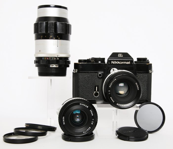 Nikon Nikkormat EL black met 3 lenzen 類比相機