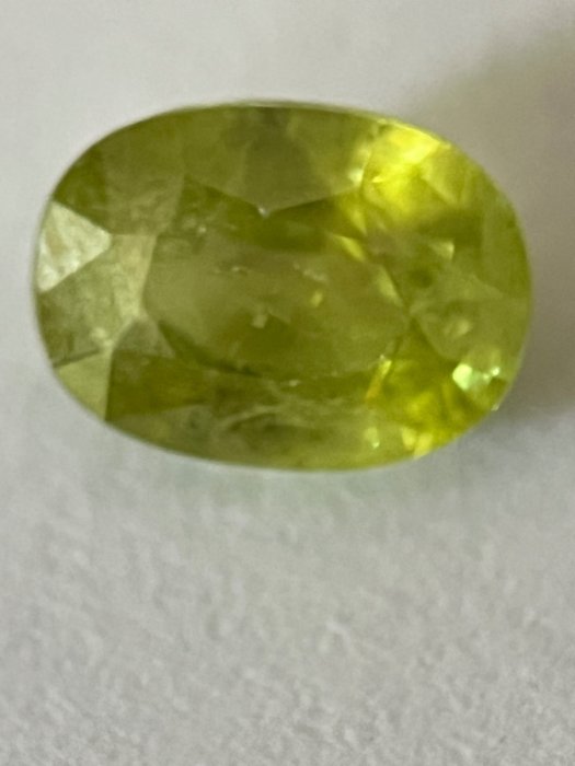 Green Sphene - 1.54 ct