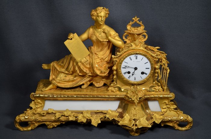Reloj de repisa de figura - Bronce dorado - 1850 - 1900