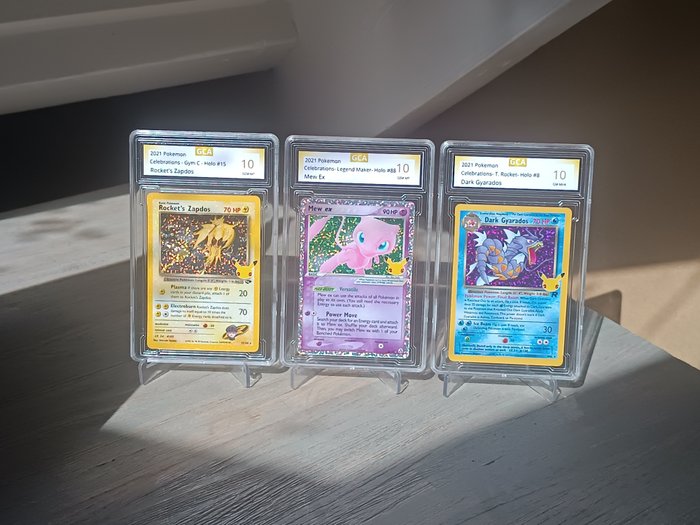 Pokémon - 3 Card - Dark Gyarados, zapdos and Mew ex