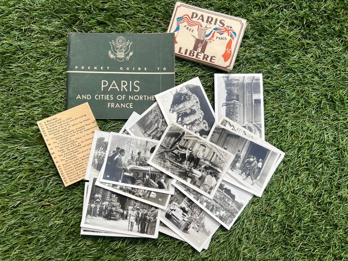 Verenigde Staten van Amerika - WW2 US Army GI Paris Souvenirs - US Army Pocket Guide to Paris - Paris Liberation photo's in folder - Tanks, half tracks, parades - 1944