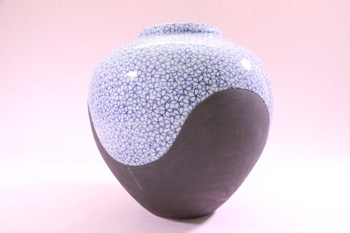 Lindo vaso de cerâmica - Cerâmica - 伊藤瓢堂 Ito Hyodo - Japão - Período de Heisei (1989 - presente)