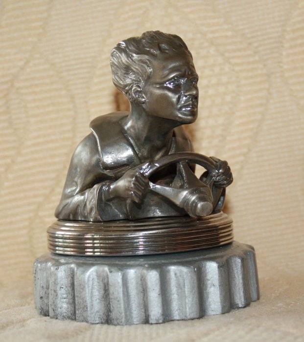 Mascot - Bronze - 1910-1920