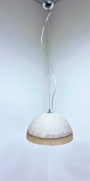 Lampa wisząca - Beton, żywica syntetyczna