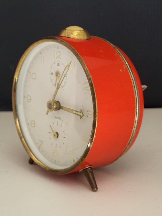 Relógio de mesa - Repeto -   Aço - 1950-1960