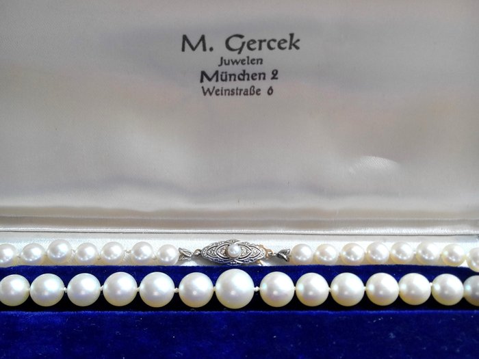 No Reserve Price - Necklace Juwelier Gercek - 14 kt white gold - marcasites - Akoya pearls up to 9 mm 