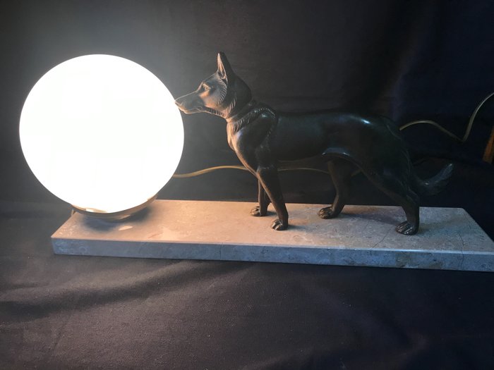 台灯 - 灿烂的装饰艺术动物夜灯与大理石底座 - 大理石, 玻璃, 青铜或斯佩尔特